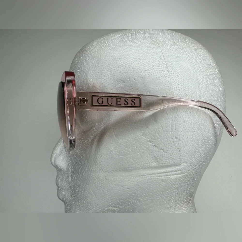 Oversized Guess Shades - Picture 7 of 7